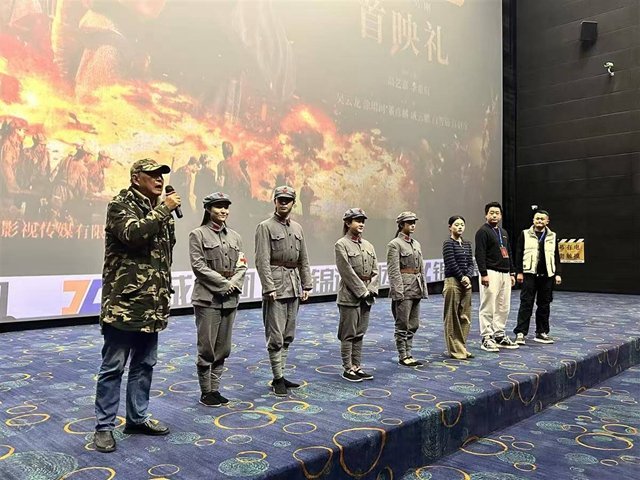 三位主创都是泸州人|泸州10家影院同步上映,《血色黄梅》今日登陆全国院线(图2) 黄梅县首部红色题材电影《血色黄梅》于