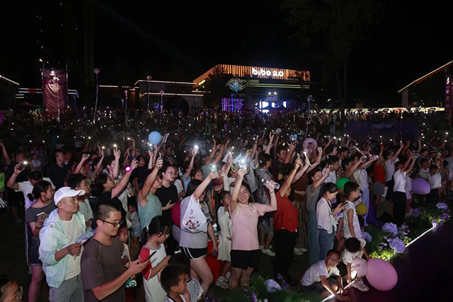 现场千人合唱不散场!“潮玩泸州”看见不一样的酒城夜(图17) 在Bibo2.0和丰运动公园