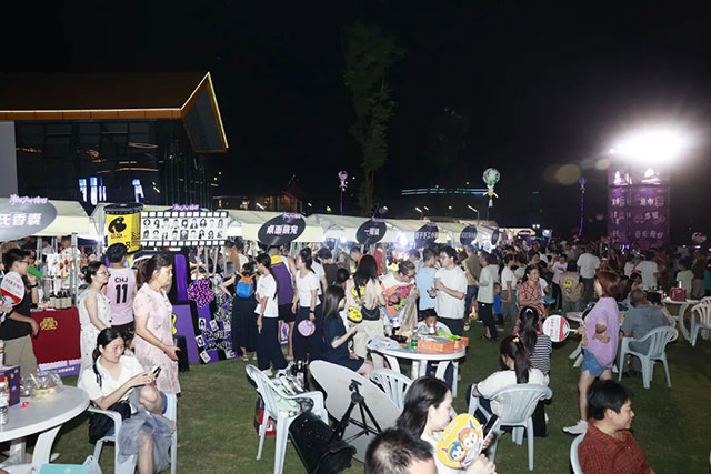 现场千人合唱不散场!“潮玩泸州”看见不一样的酒城夜(图21) 跟着音乐撒欢