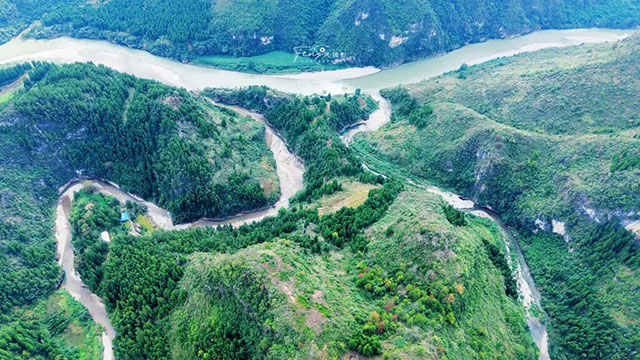 从徐家林场到红龙湖再到黄荆老林