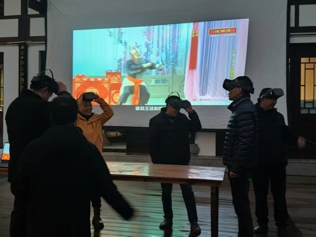 泸州:看川剧、撸机器狗、穿汉服,还有VR随便玩!这个月底桂圆林等你(图6) 感受非遗文化魅力