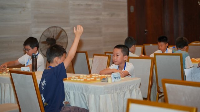 落子声交织在一起
