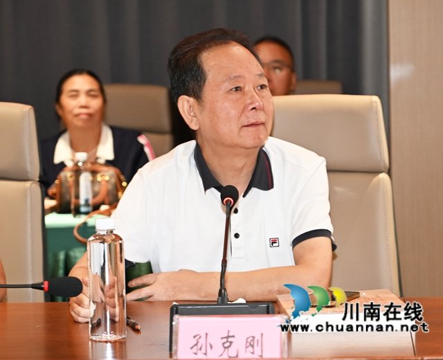 他从班主任到教研组长